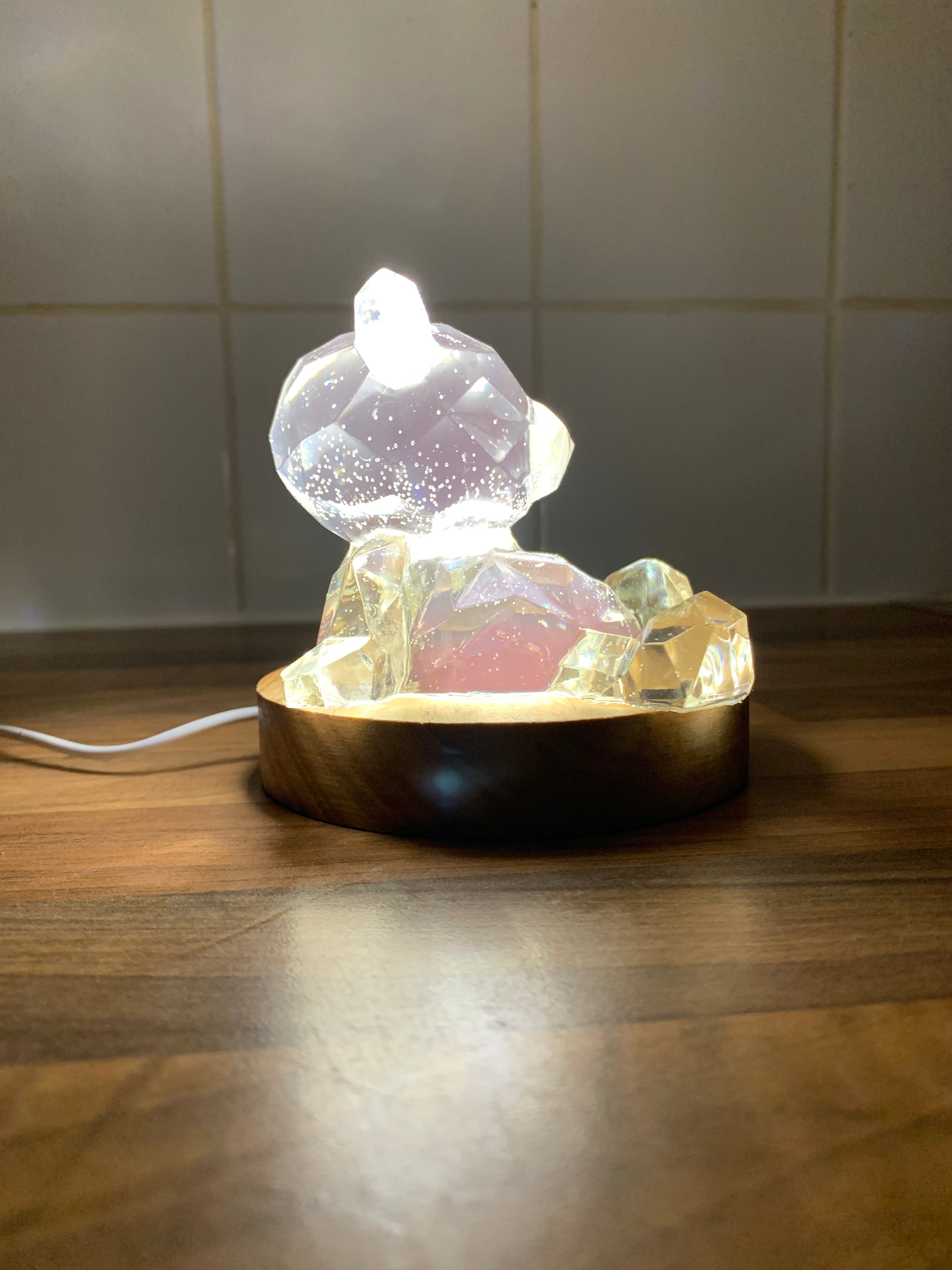 💎 Crystal Bear Nightlight – Handcrafted Resin Glow Lamp | Modern Home Decor